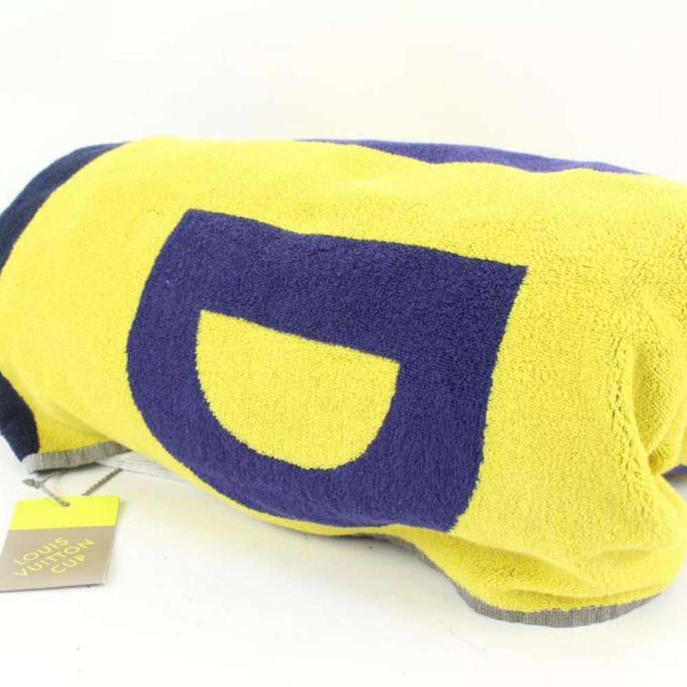Louis Vuitton XL Huge Blue x Yellow x Red 2003 Auckland LV Cup Towel Throw 77lz4 - Picture 4 of 12